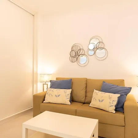 Apartment Spacious 3 Bedroom *